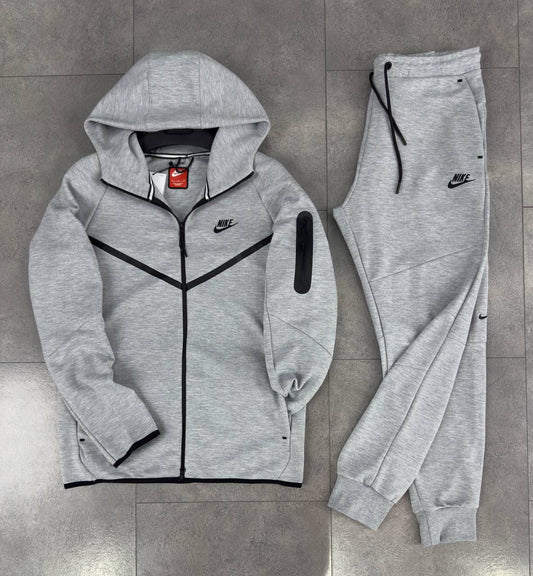 Nike Tech Fleece 2025 siva trenerka – najnoviji model muške sportske trenerke